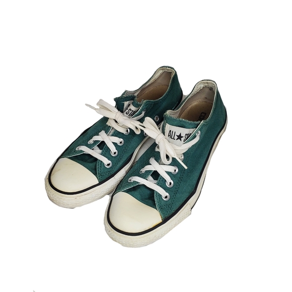 dark green all star converse